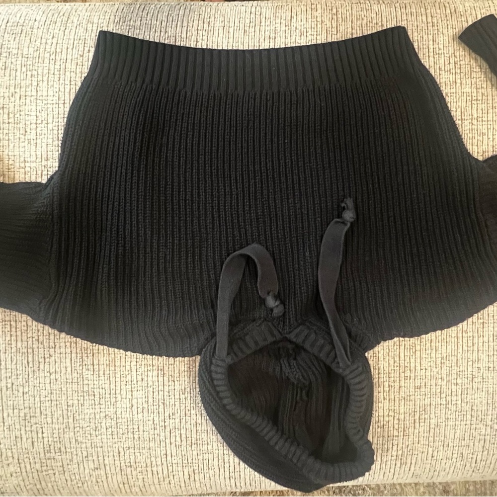 Black Ribbed Knit  Hoodie Sweater Item 24.08.2025.2